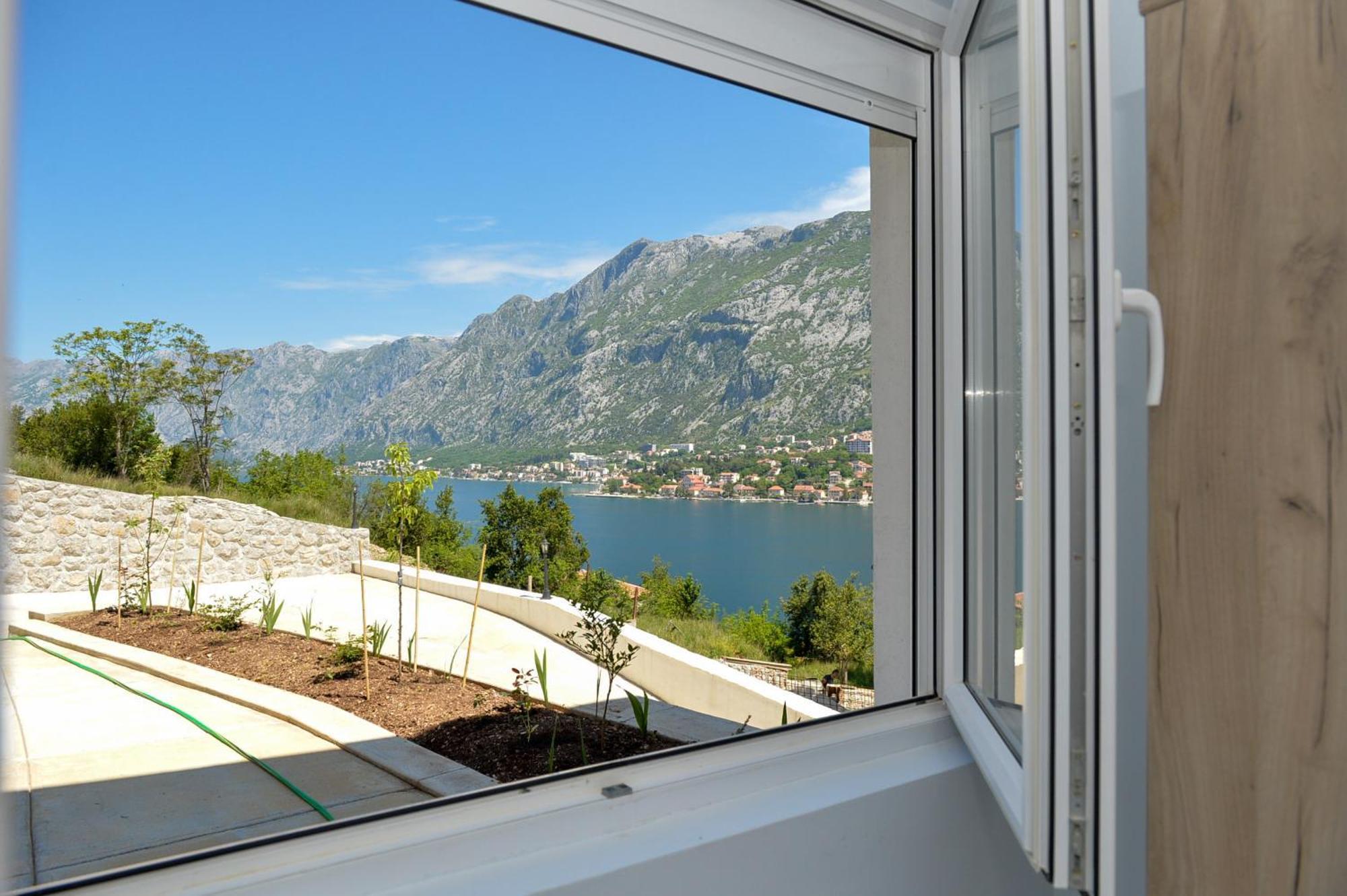Apartments Seaview Estate Radovic Котор Екстериор снимка