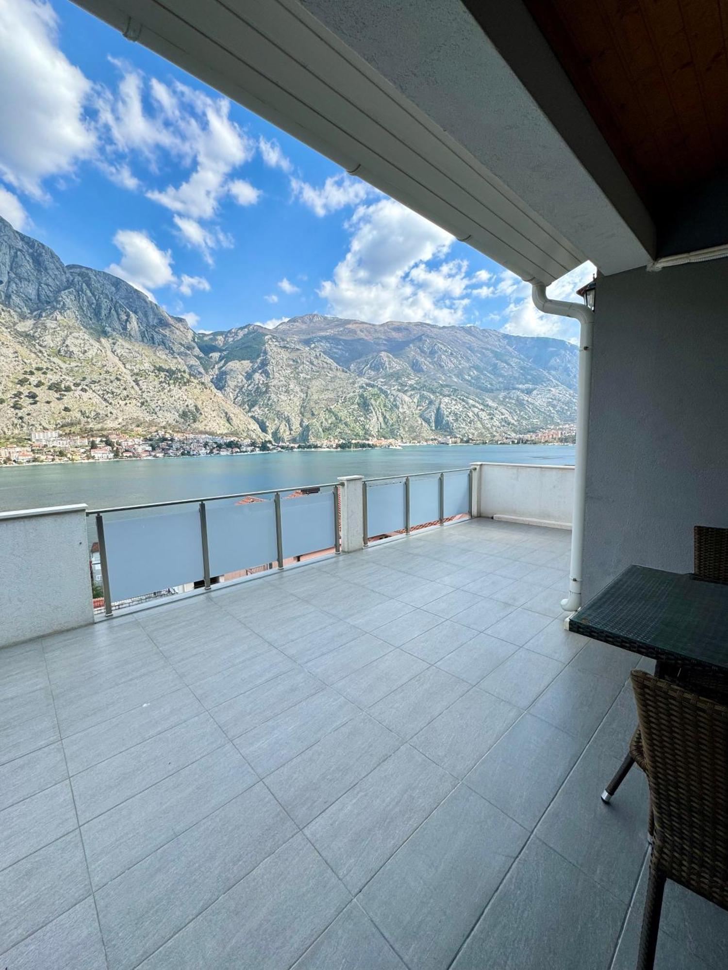 Apartments Seaview Estate Radovic Котор Екстериор снимка